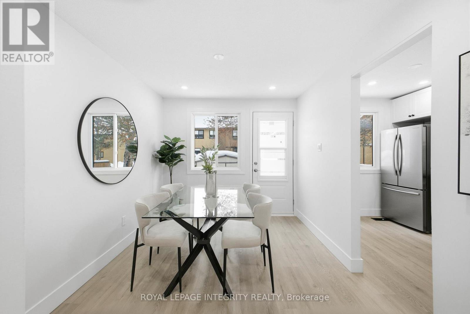 6 - 7868 Jeanne D'arc Boulevard N