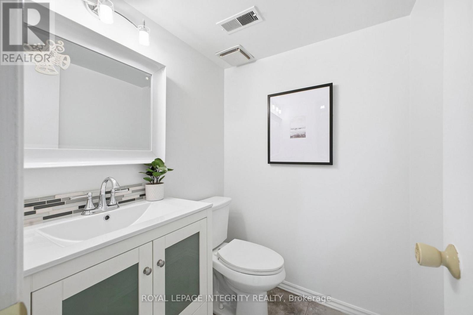 6 - 7868 Jeanne D'arc Boulevard N