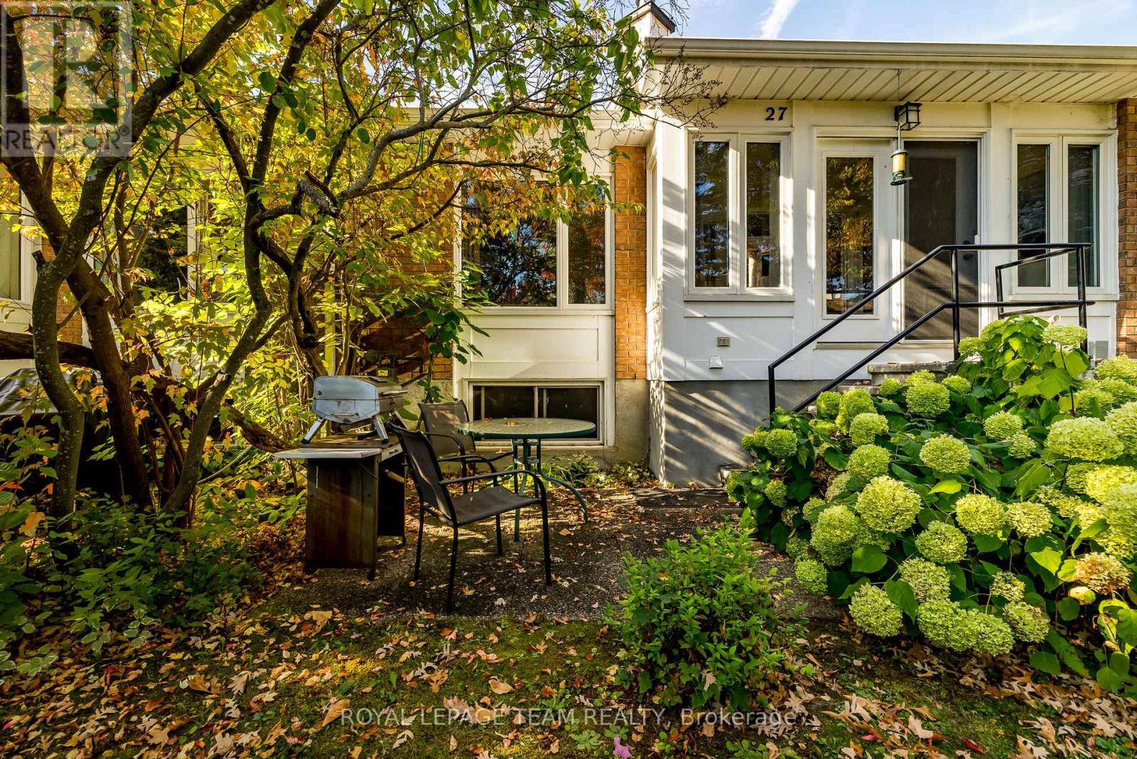 14 - 27 Pine Needles Court