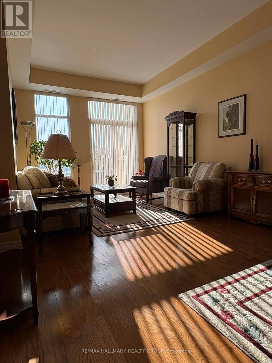 401 - 205 Bolton Street