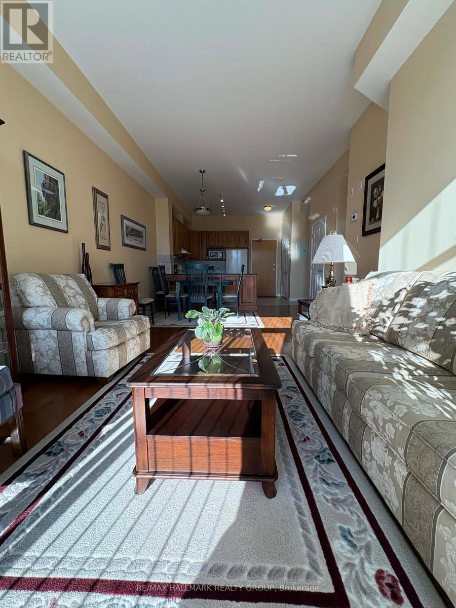 401 - 205 Bolton Street