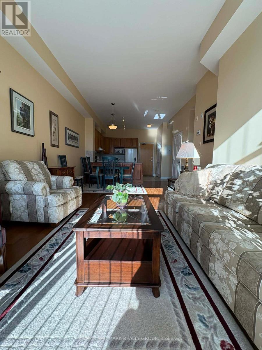 401 - 205 Bolton Street