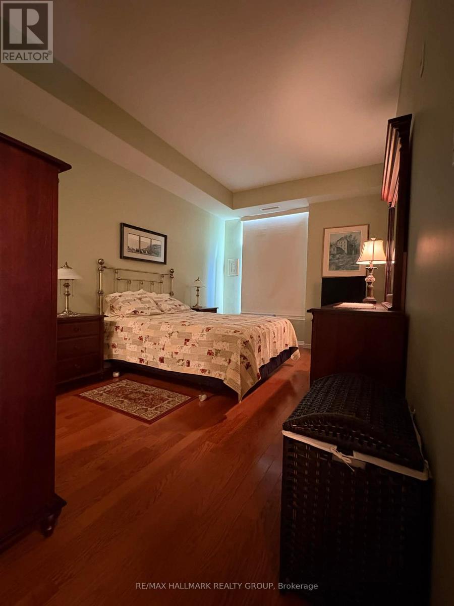 401 - 205 Bolton Street