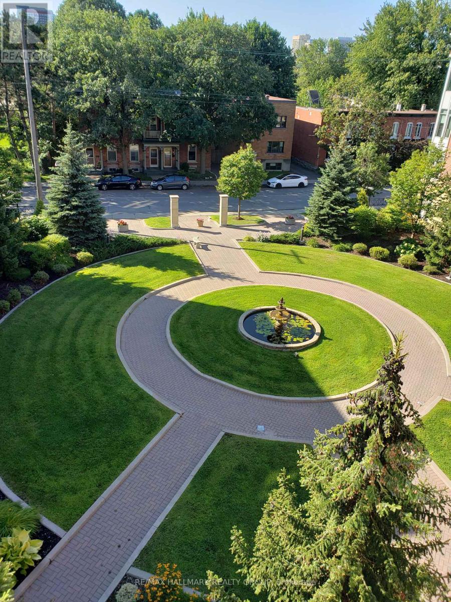 401 - 205 Bolton Street