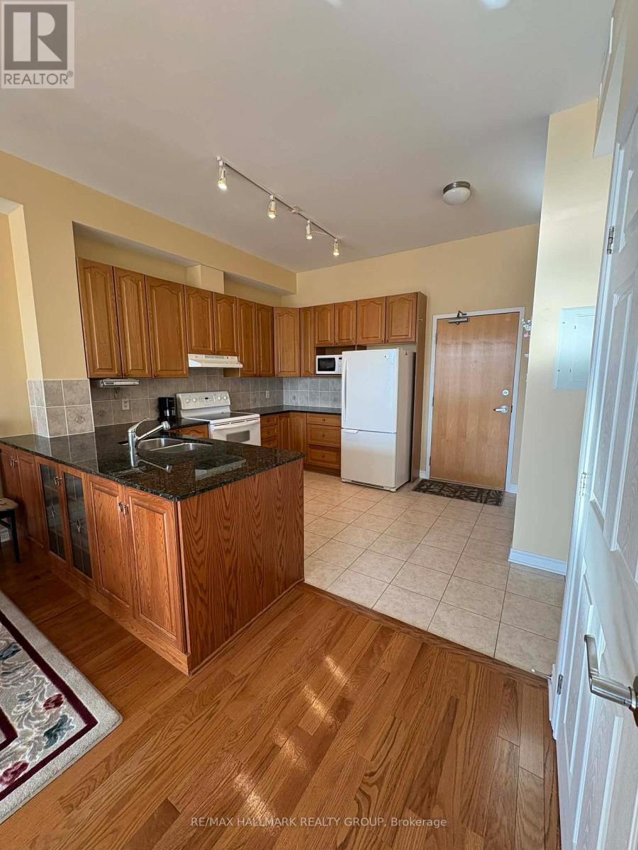 401 - 205 Bolton Street