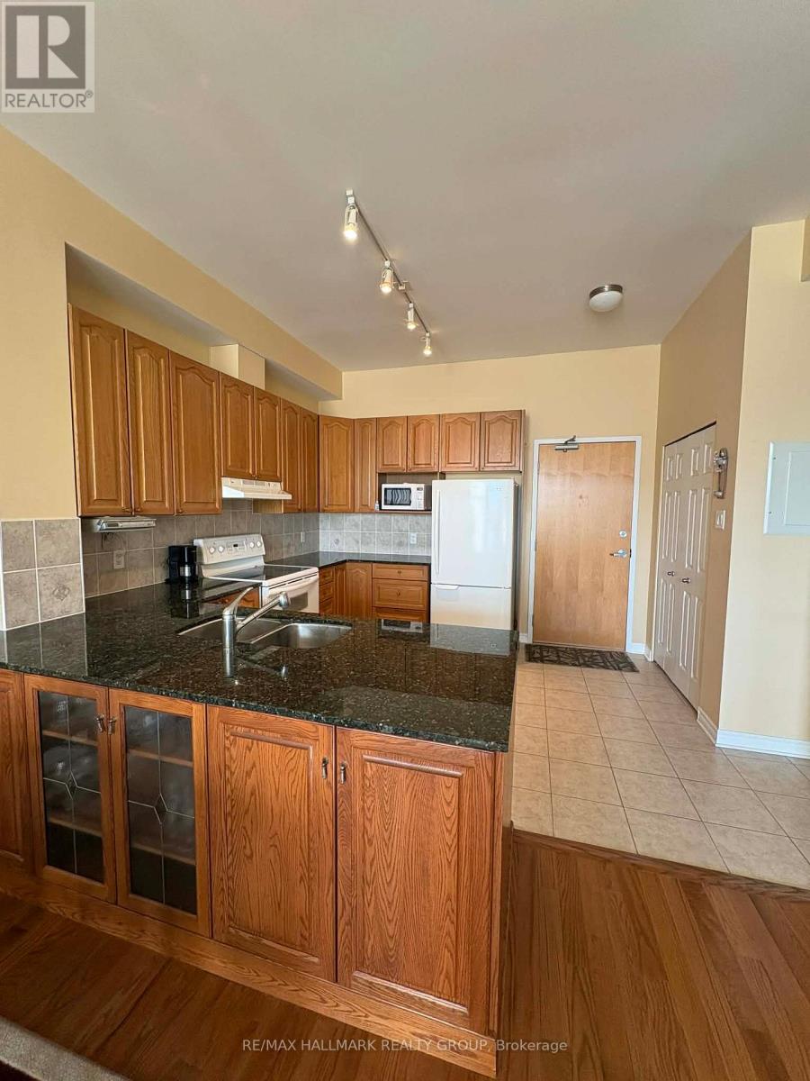 401 - 205 Bolton Street