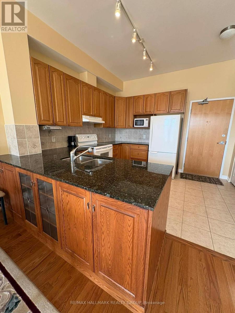 401 - 205 Bolton Street