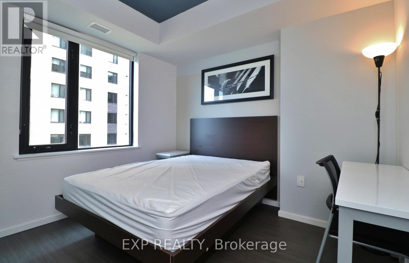 912 - 105 Champagne Avenue S