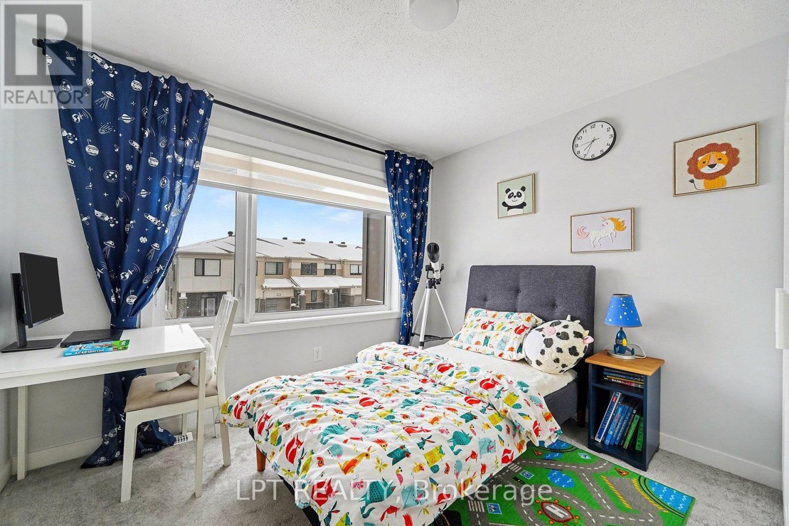 2485 Watercolours Way