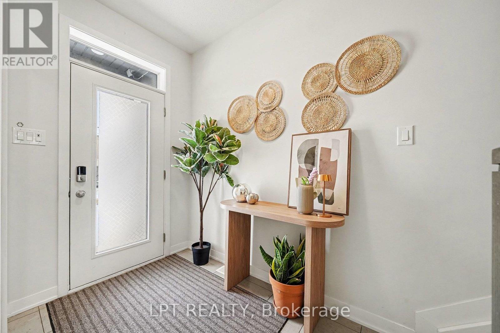 2485 Watercolours Way