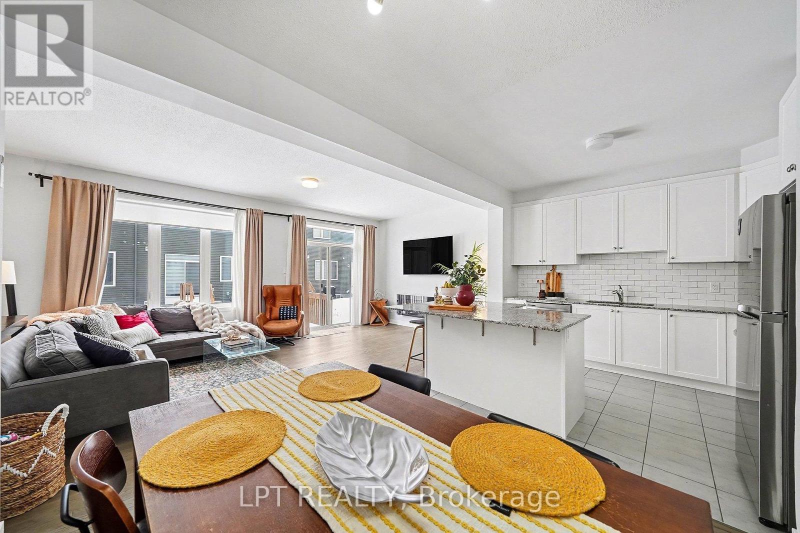 2485 Watercolours Way