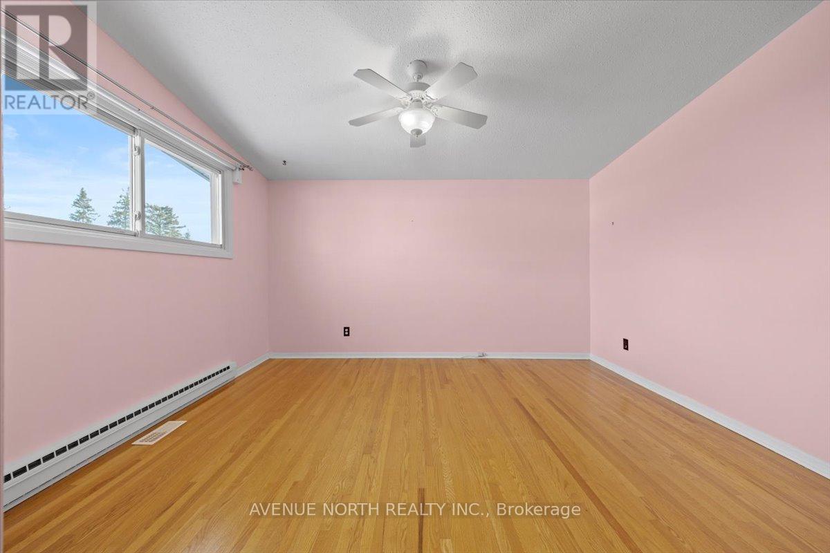 24 Parkmount Crescent