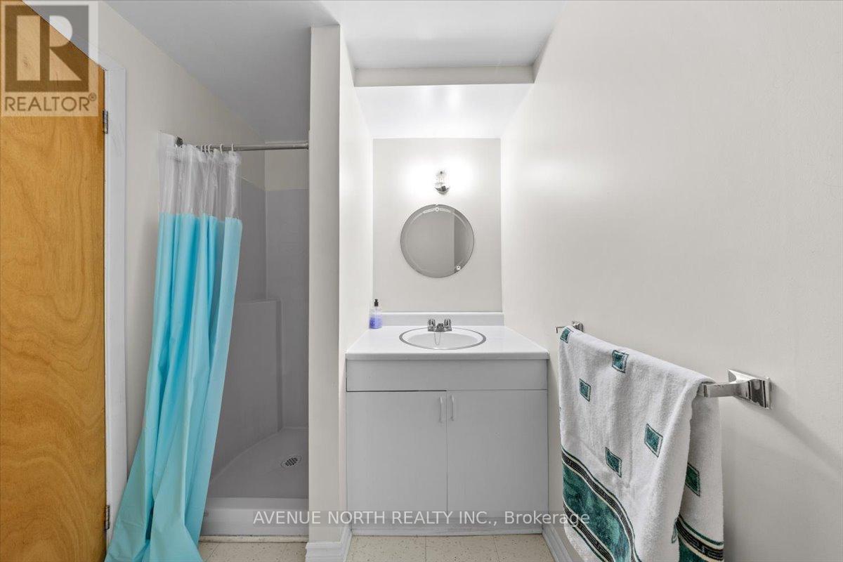 24 Parkmount Crescent