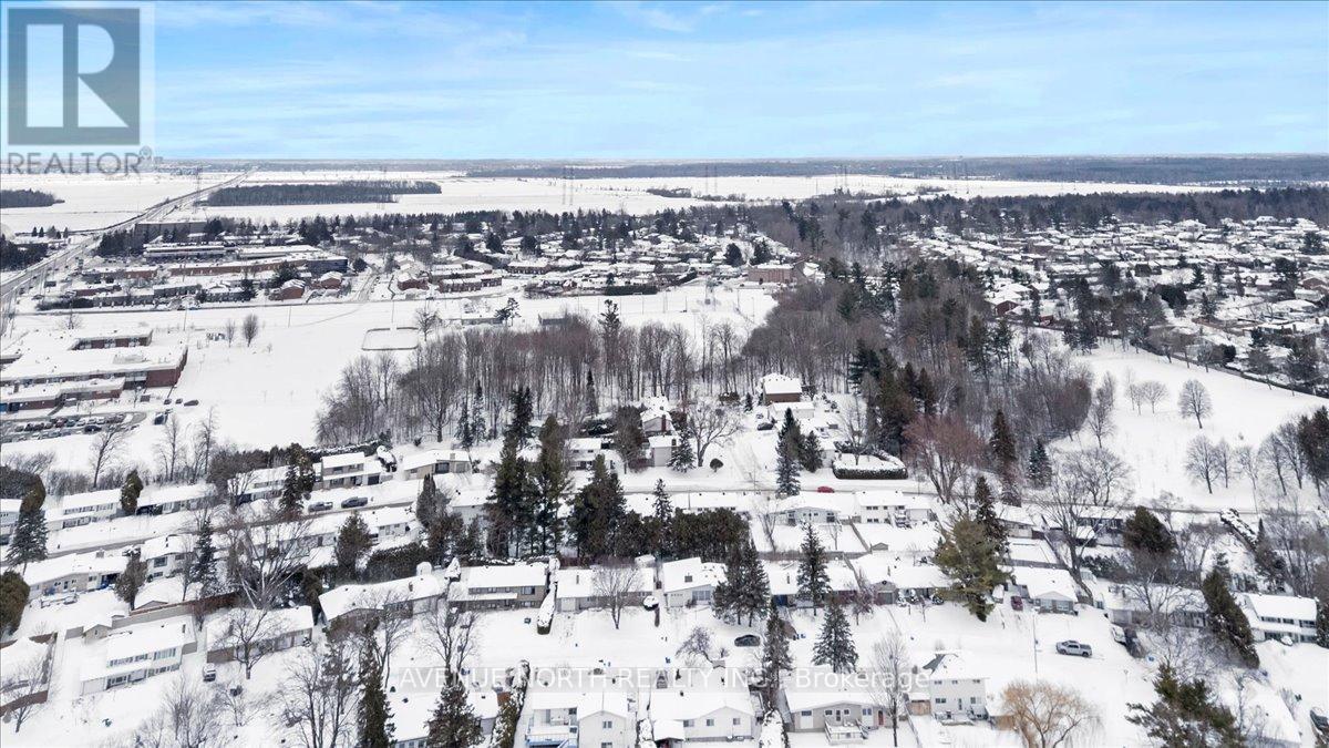 24 Parkmount Crescent