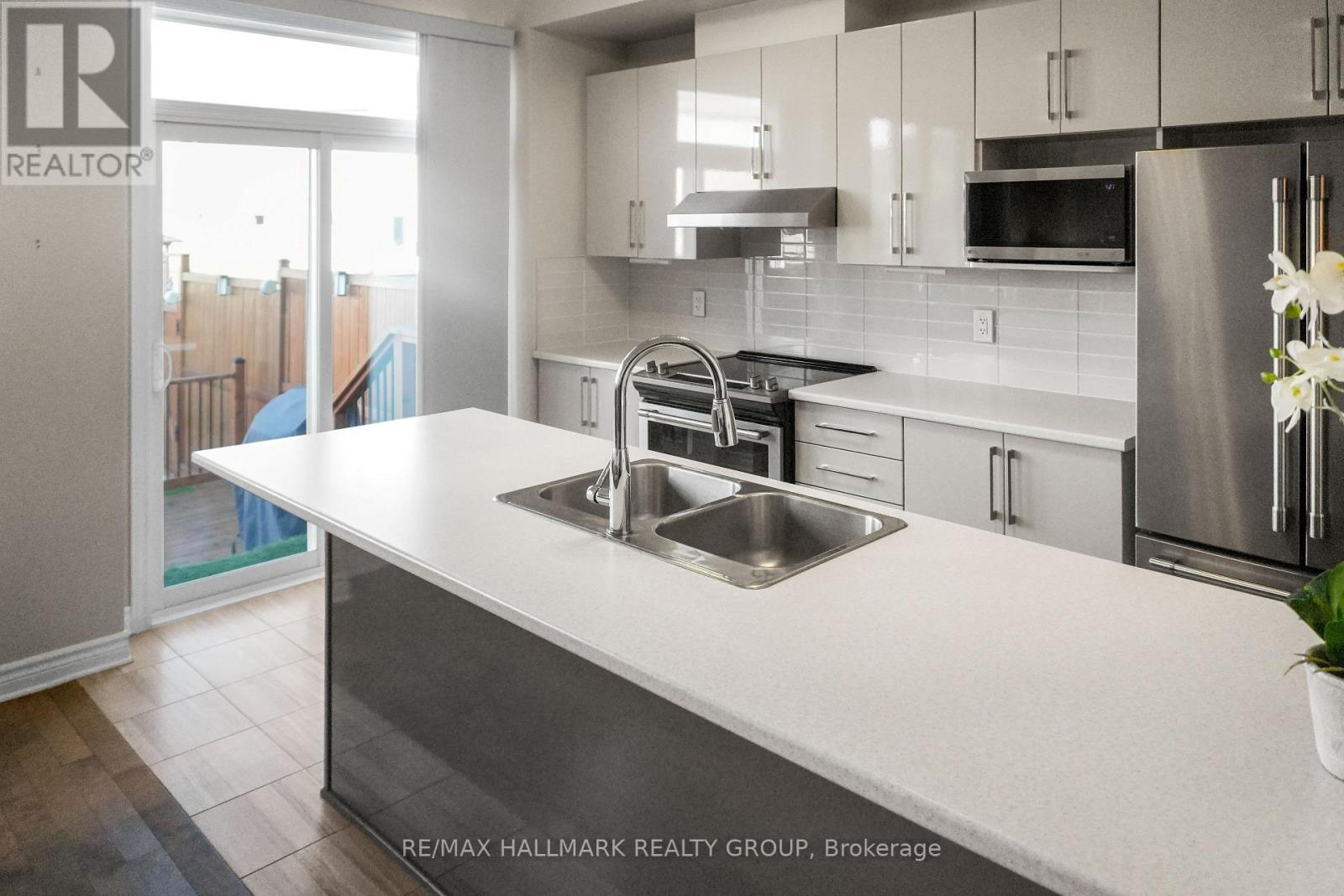 2534 River Mist Road