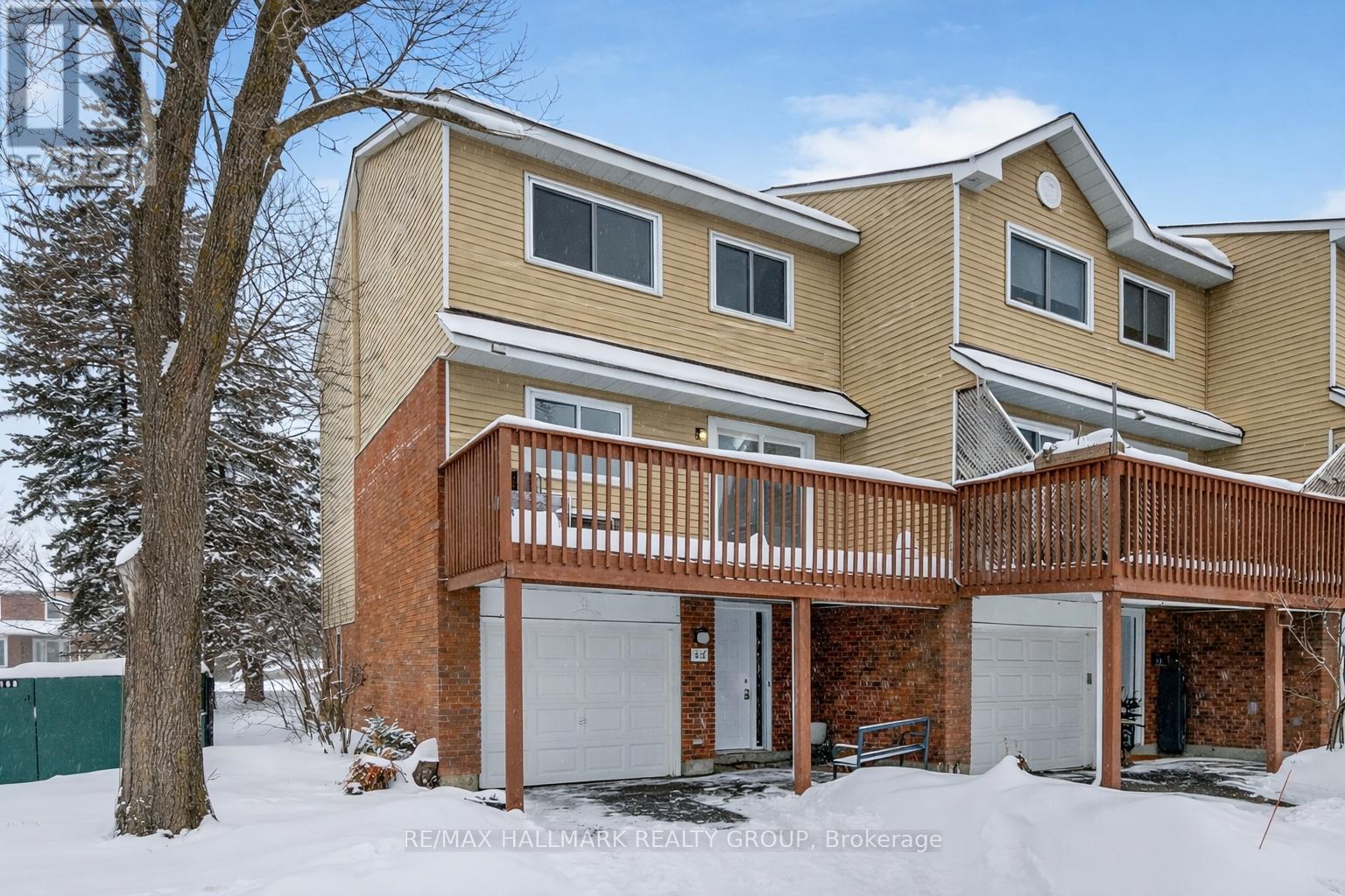 7 - 86 Esterlawn Private