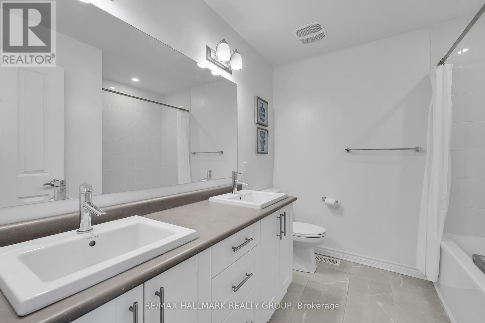 26 Barn Swallow Private