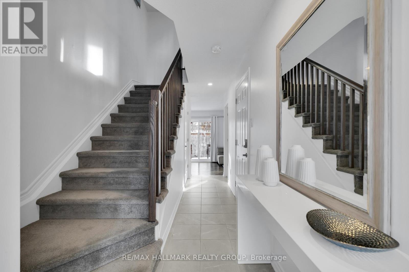 26 Barn Swallow Private