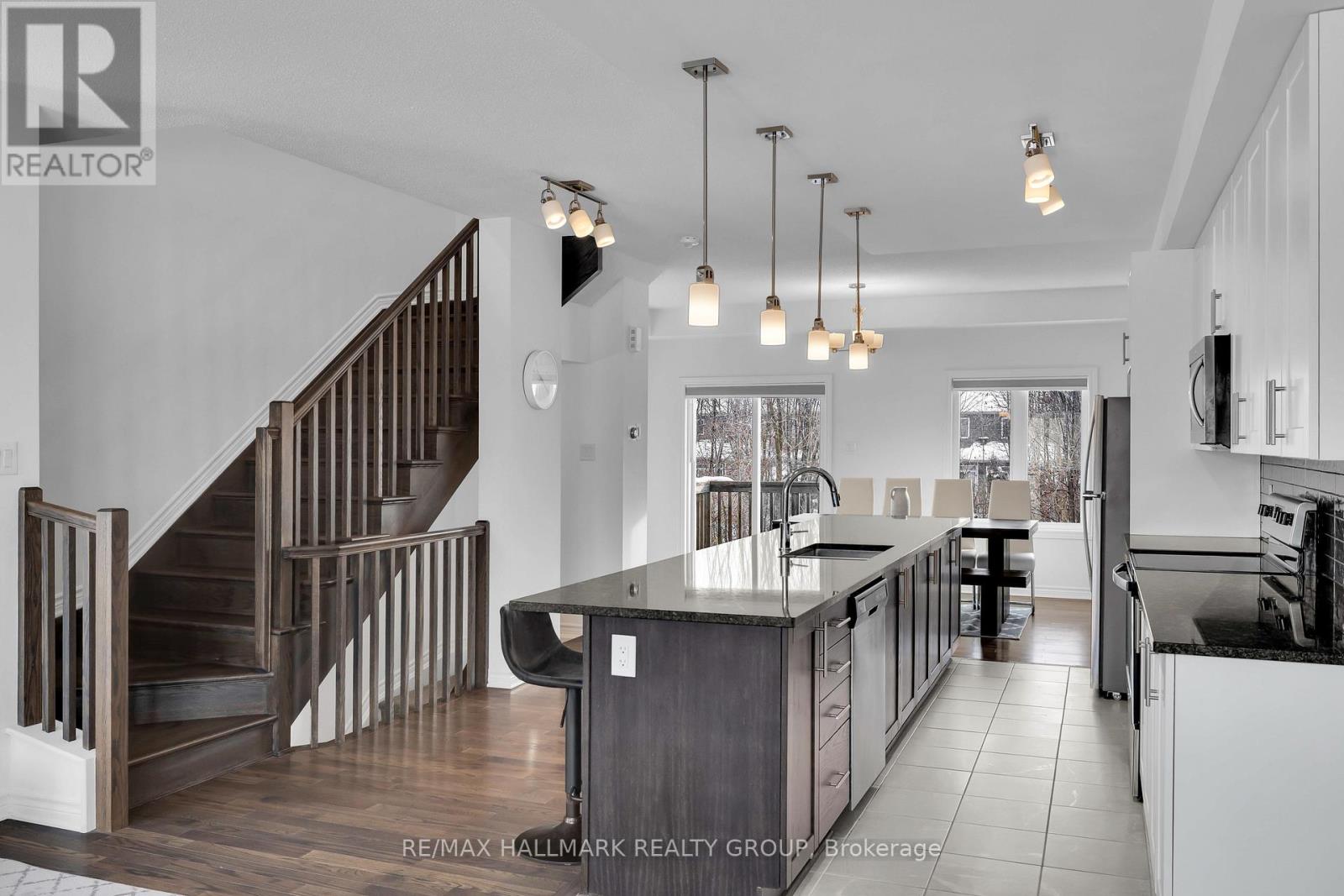 26 Barn Swallow Private