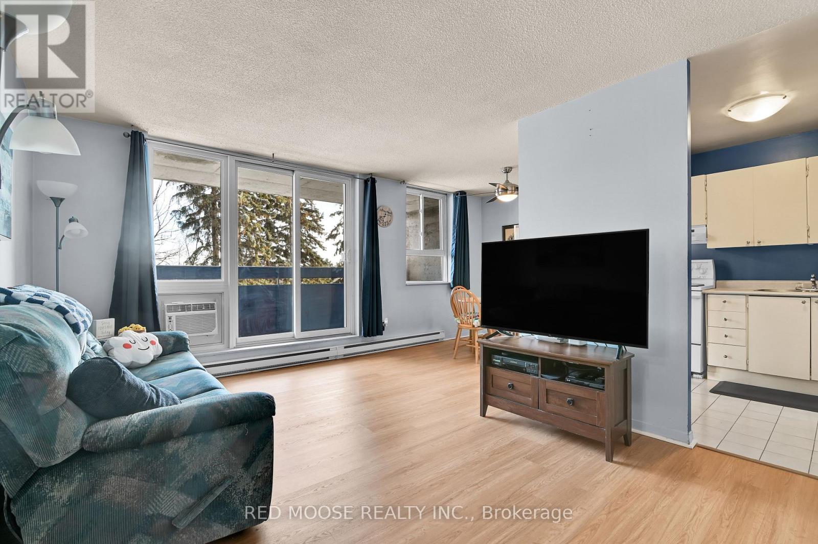 317 - 2000 Jasmine Crescent