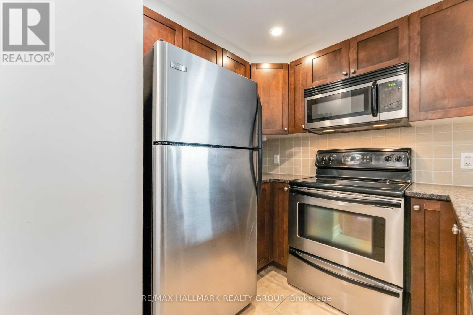 204 - 200 Besserer Street