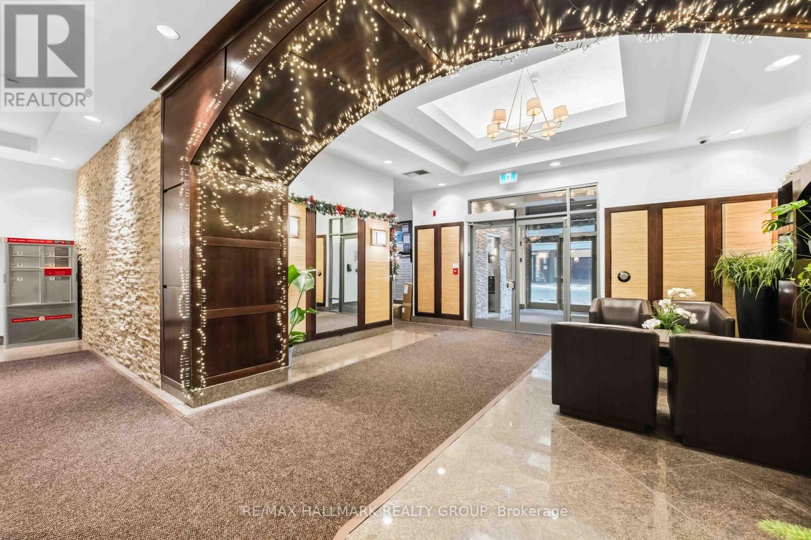 204 - 200 Besserer Street