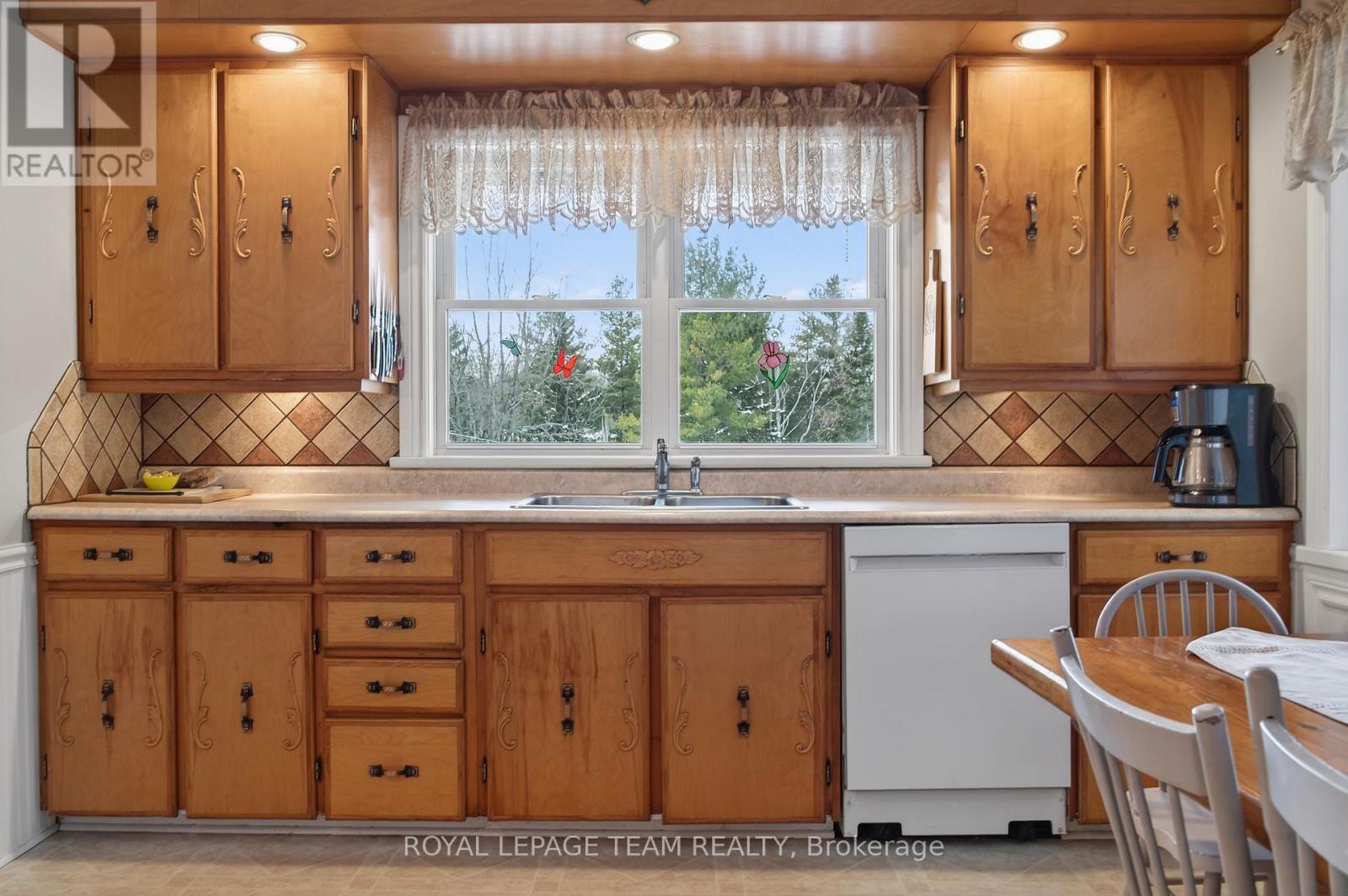 2377 Ramsay Con 7b Avenue S