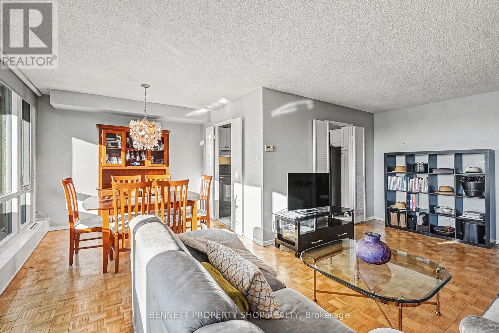 409 - 2625 Regina Street