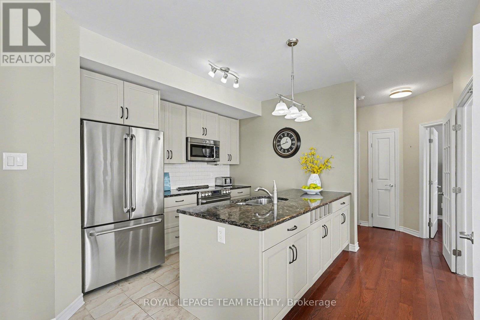 202 - 220 Janka Private