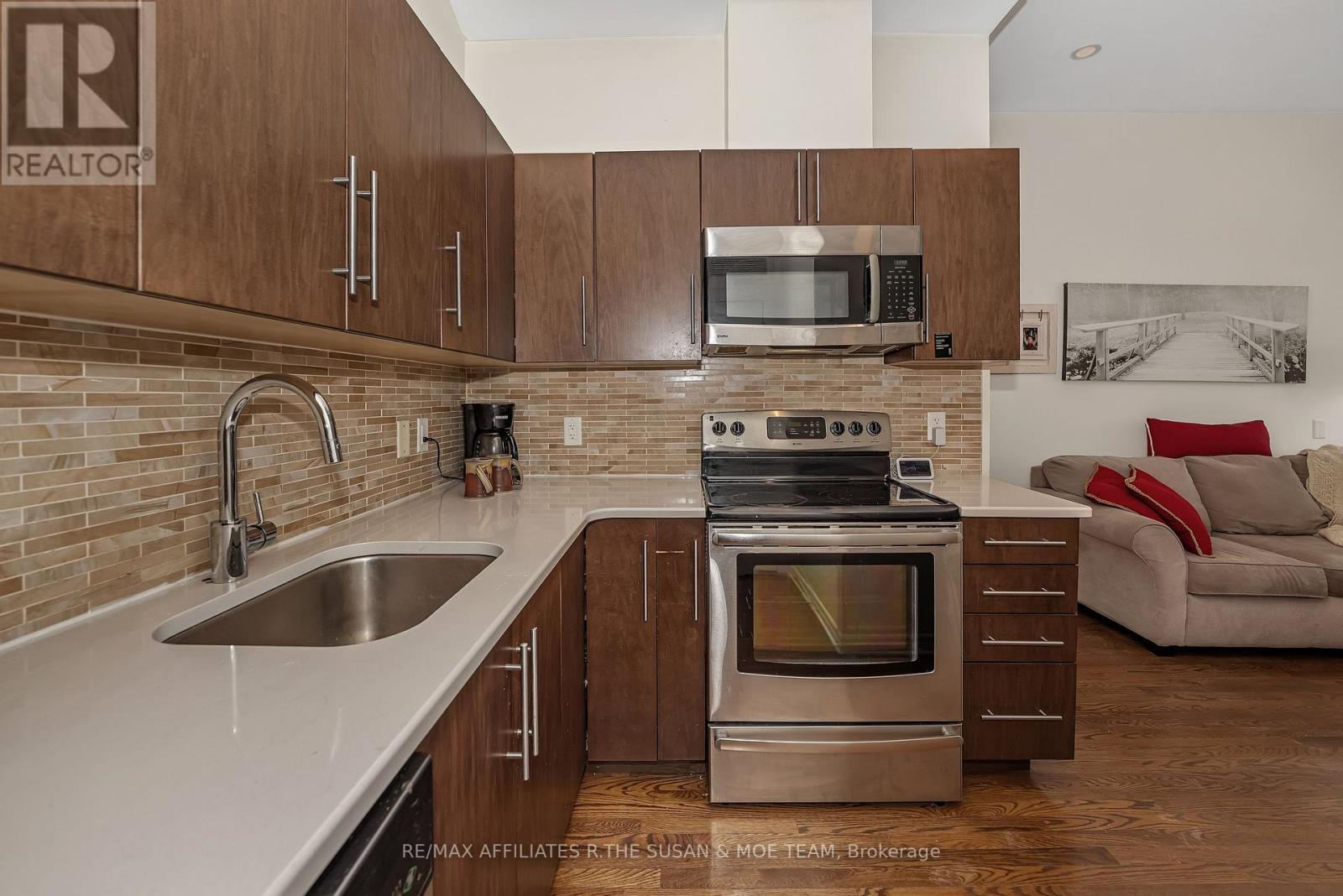 308 - 682 Churchill Avenue N