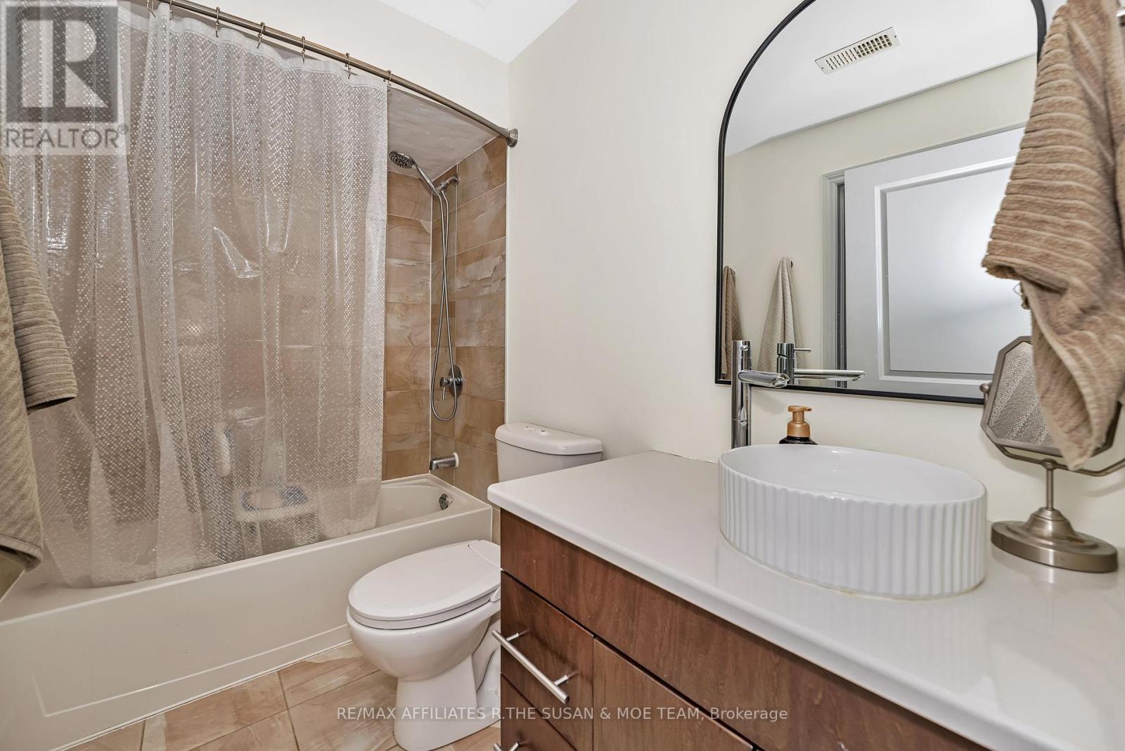 308 - 682 Churchill Avenue N