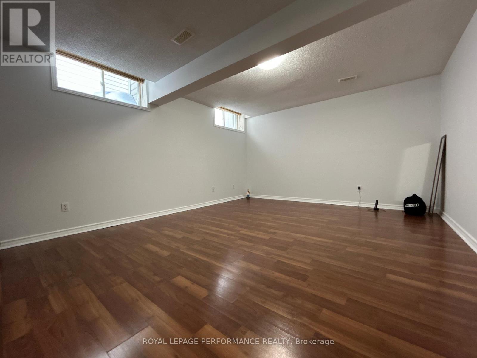 106 Mosswood Court W