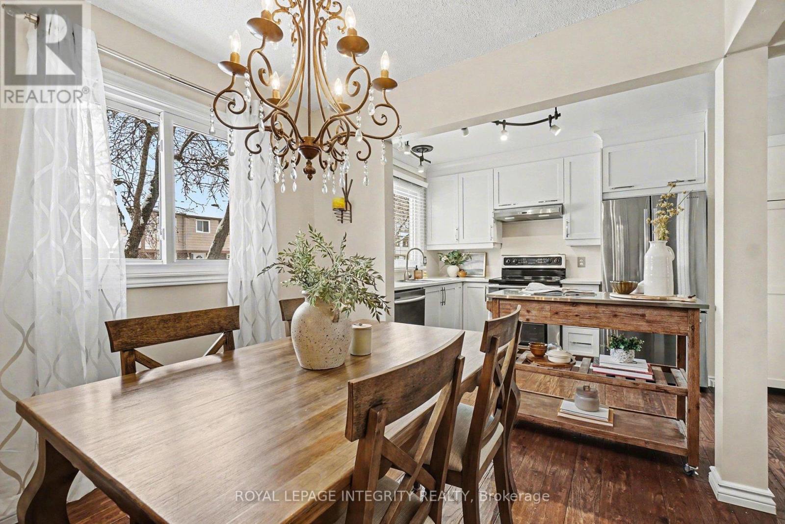 61 - 2003 Falkirk Crescent