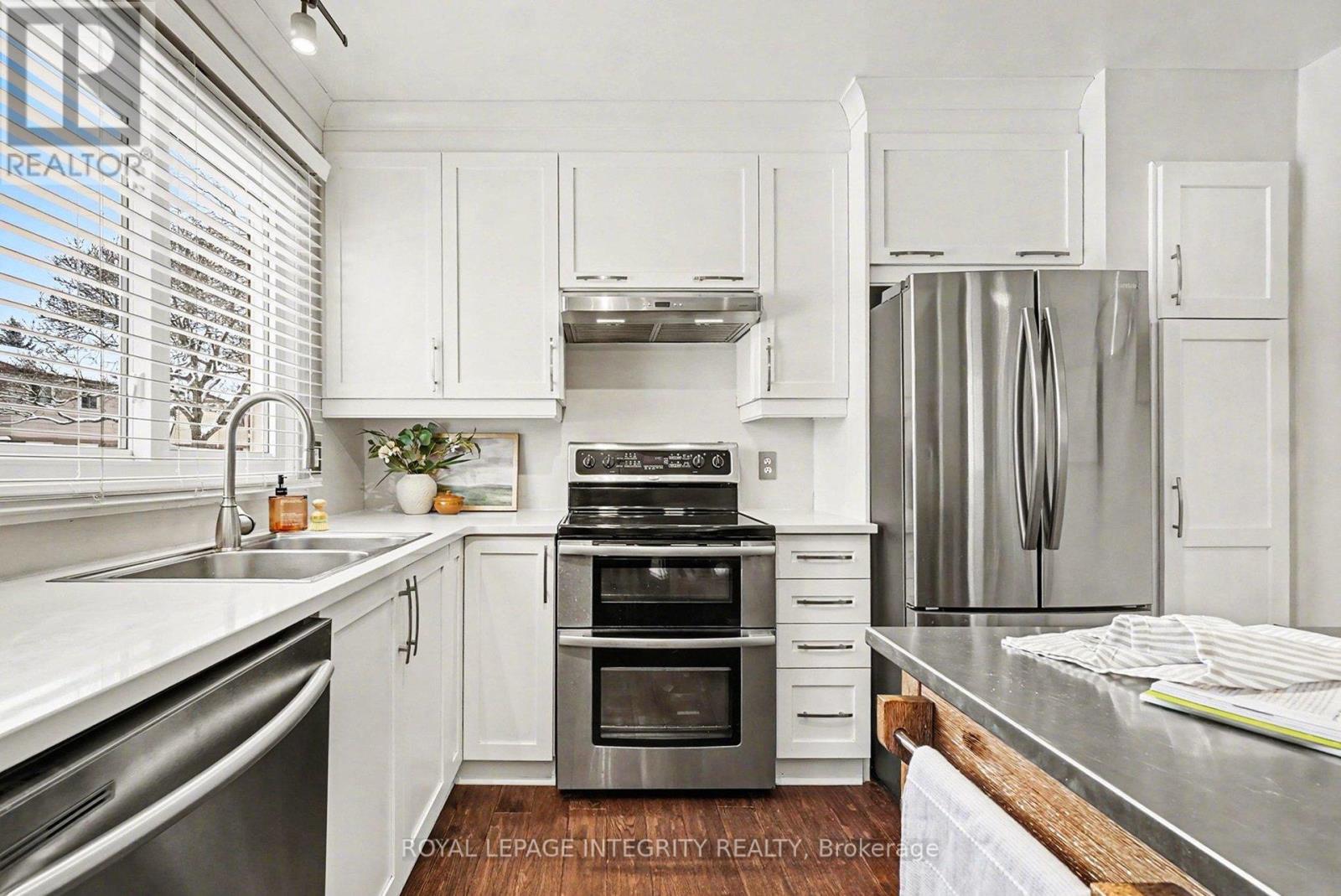 61 - 2003 Falkirk Crescent