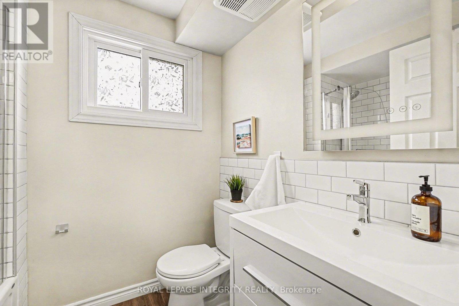 61 - 2003 Falkirk Crescent