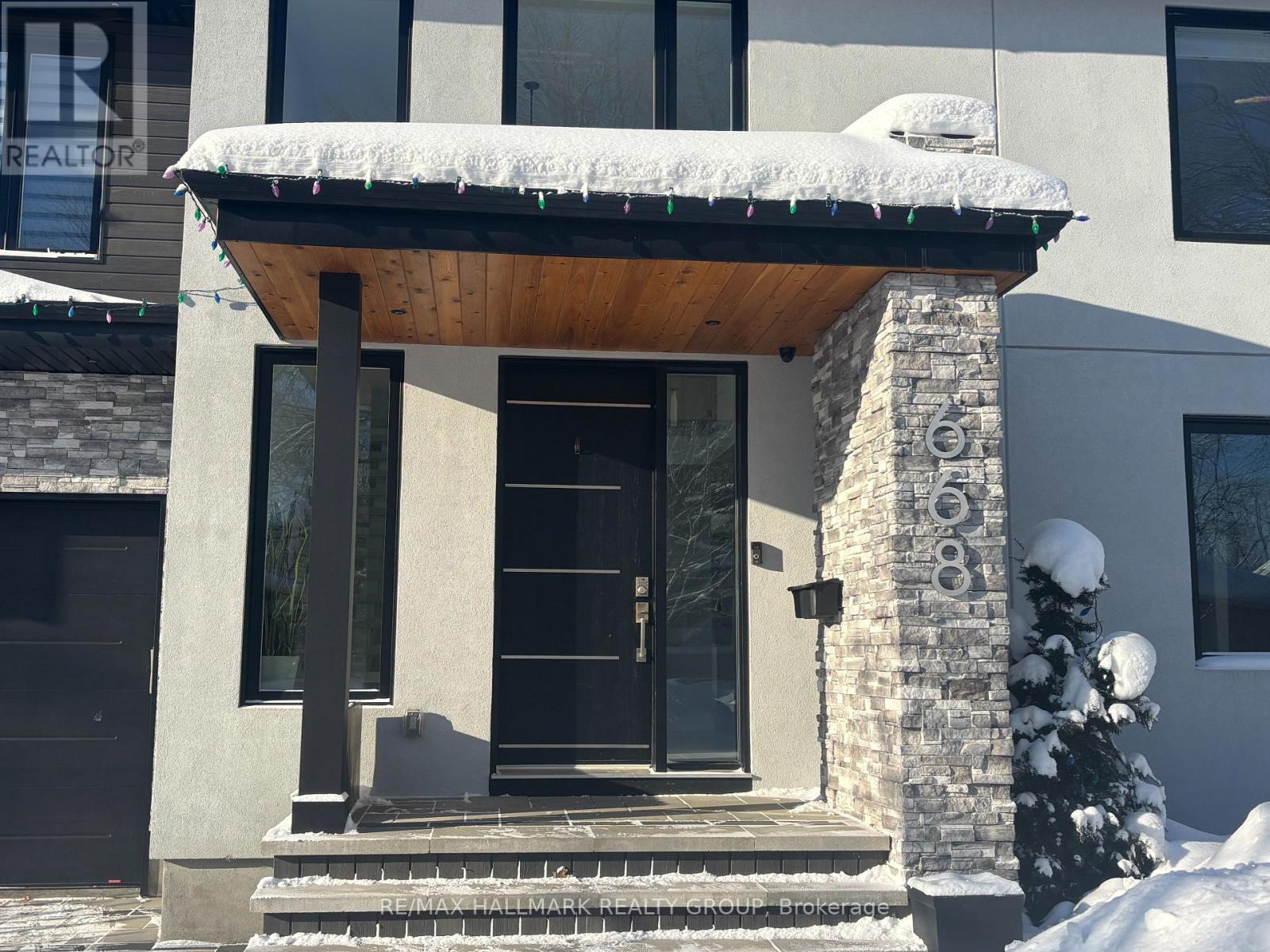 668 Mansfield Avenue