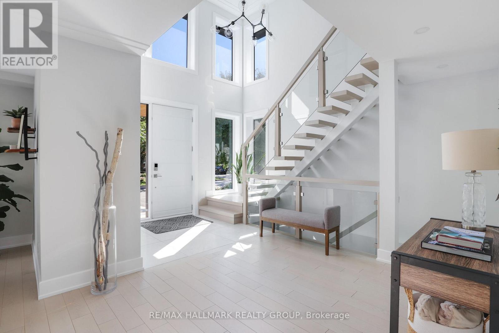 668 Mansfield Avenue