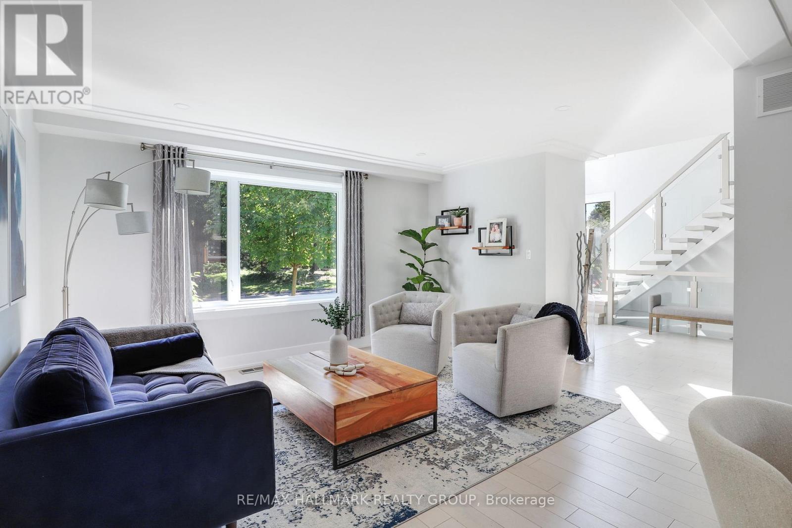 668 Mansfield Avenue