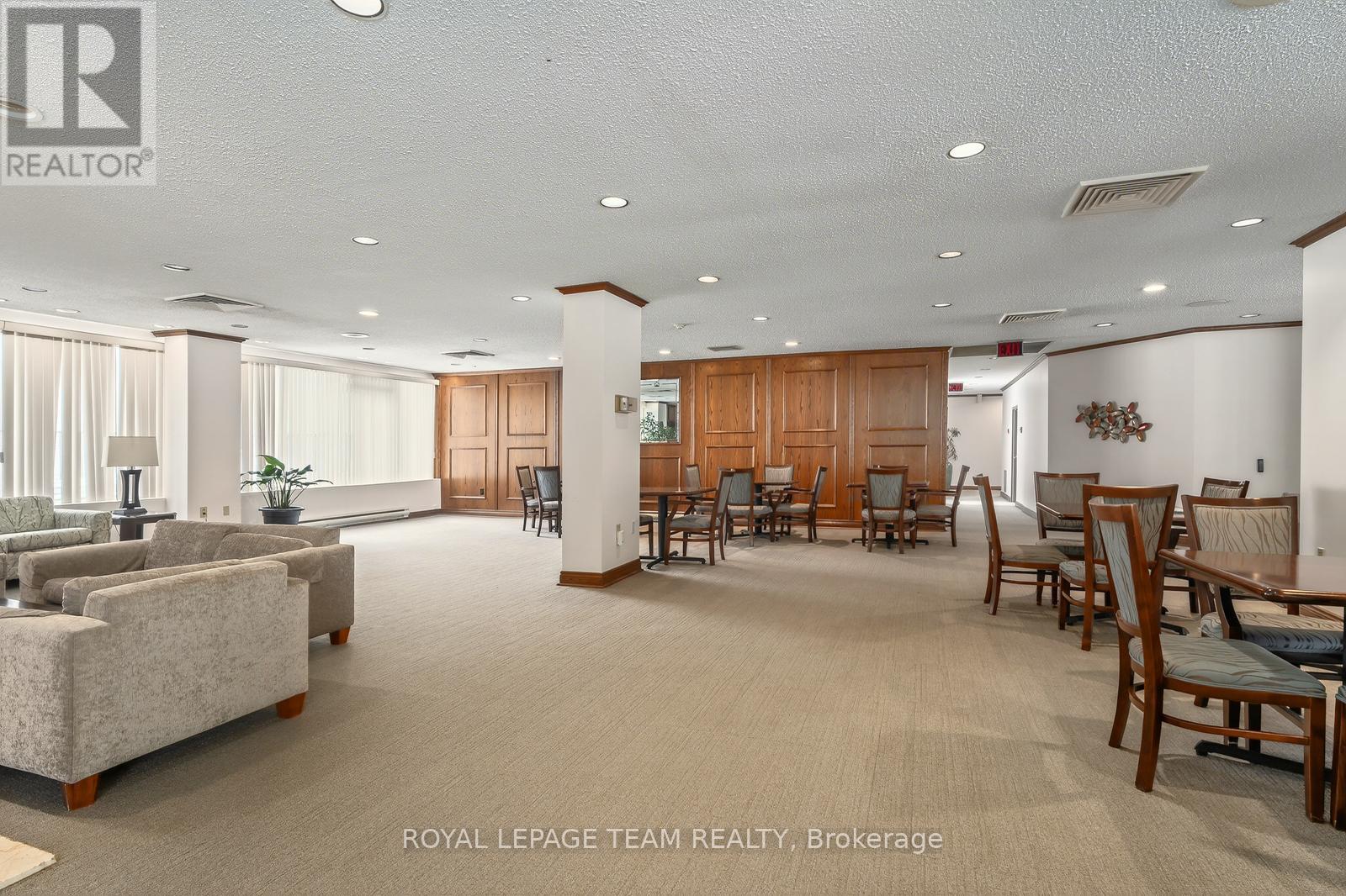 809 - 530 Laurier Avenue W