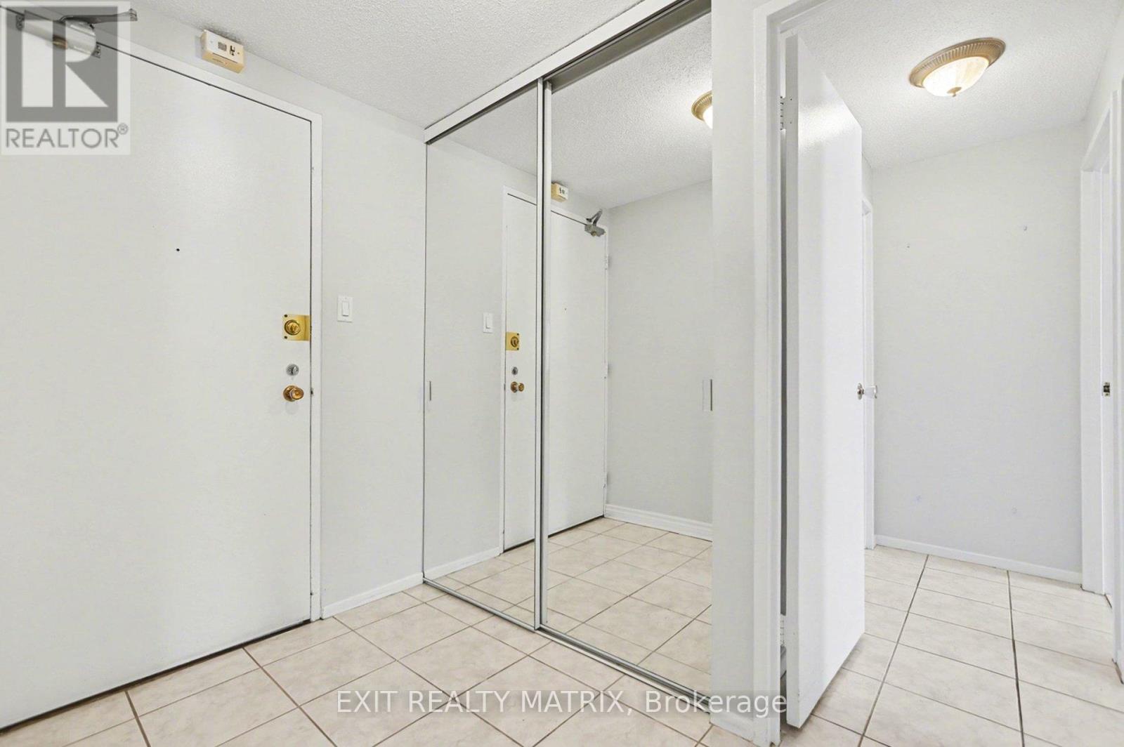 1021 - 3100 Carling Avenue