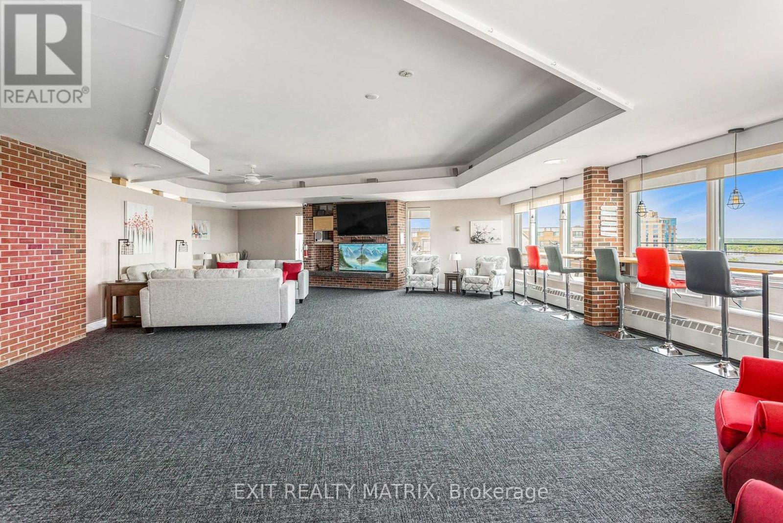 1021 - 3100 Carling Avenue