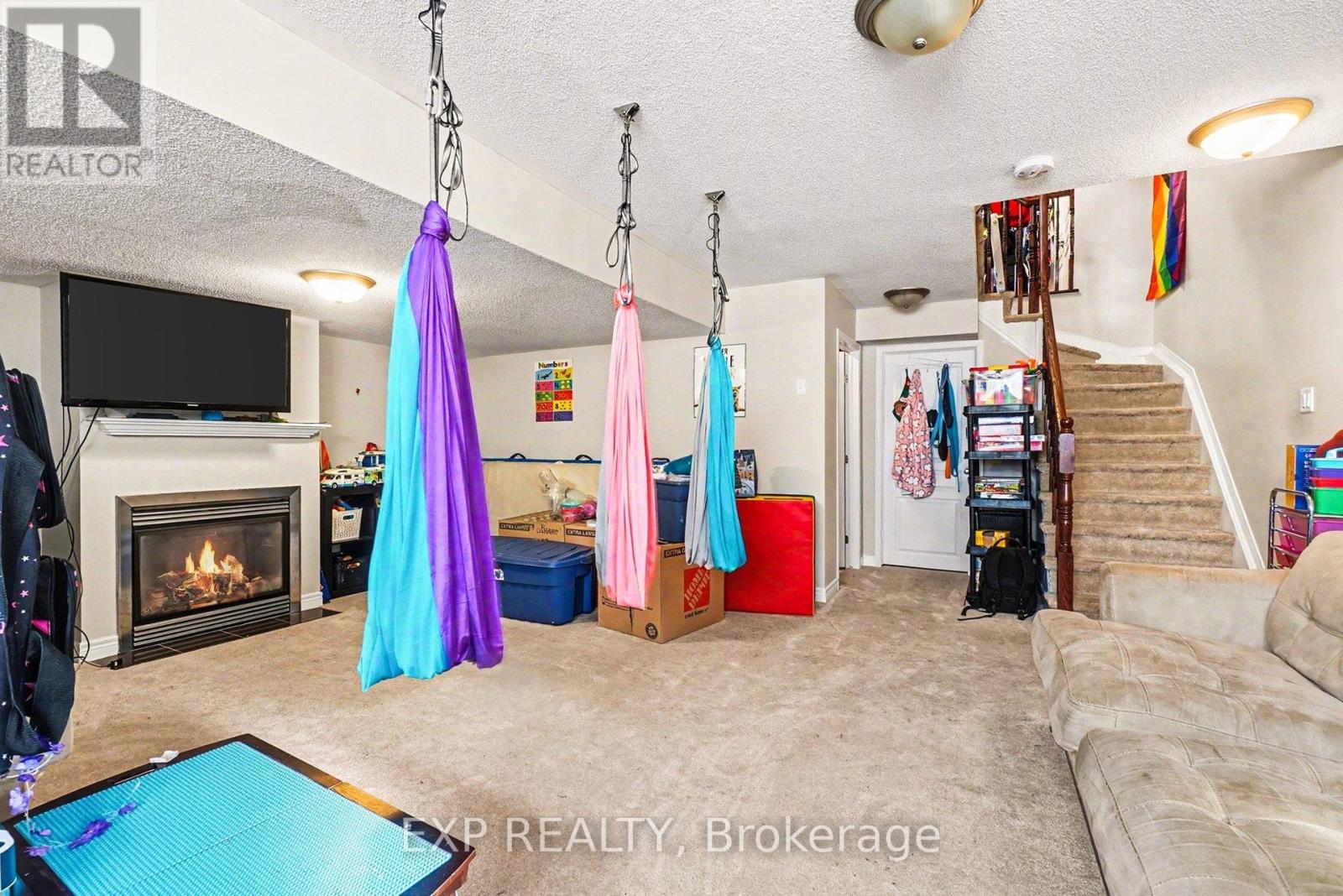 735 Regiment Avenue