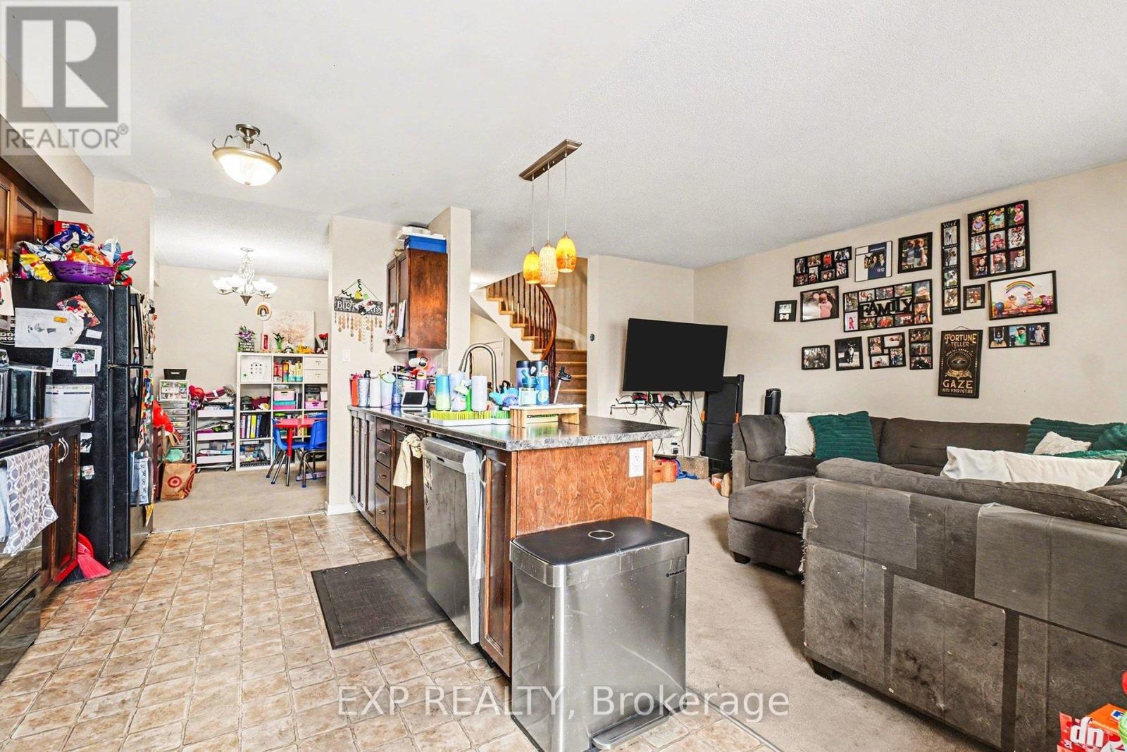 735 Regiment Avenue