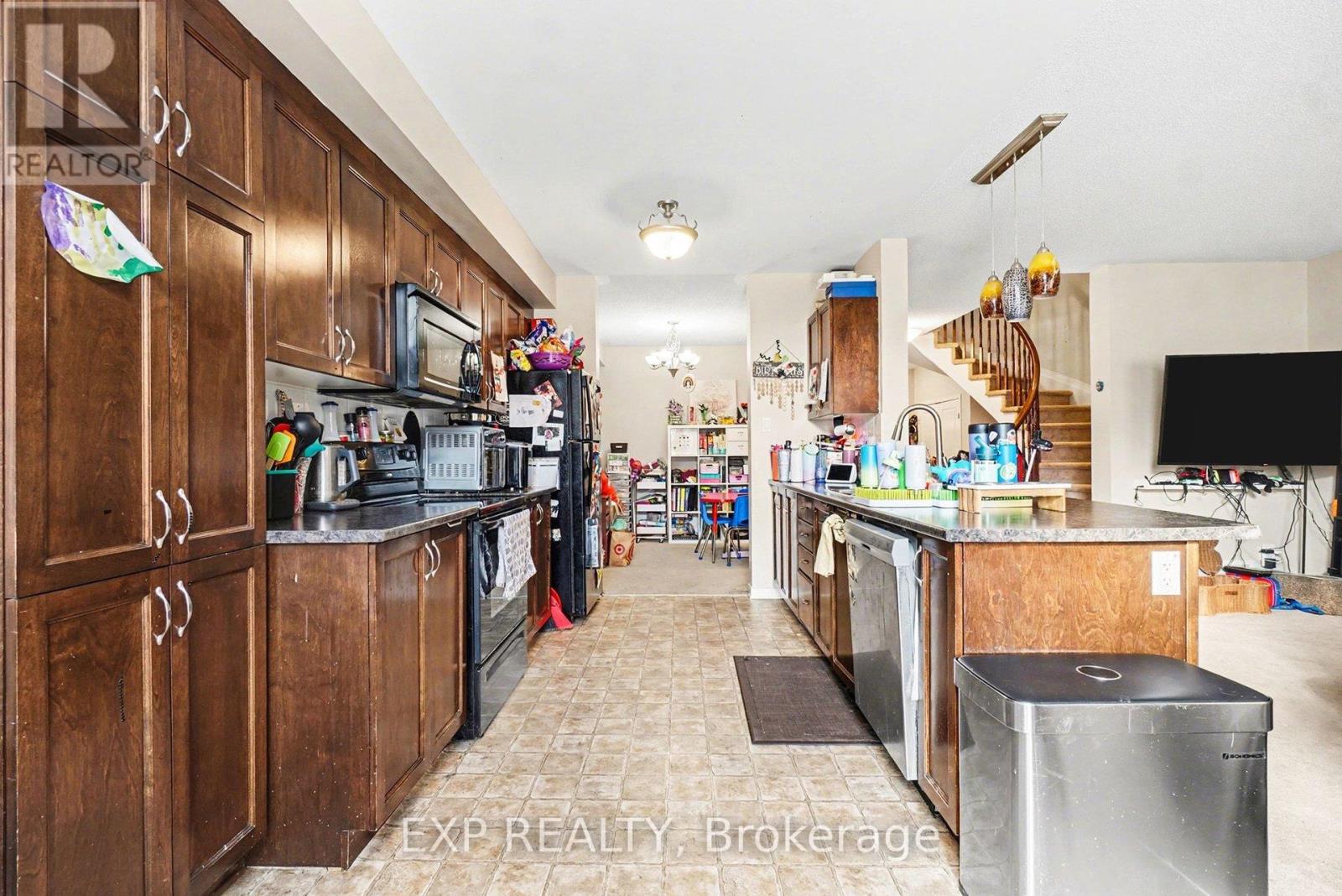 735 Regiment Avenue