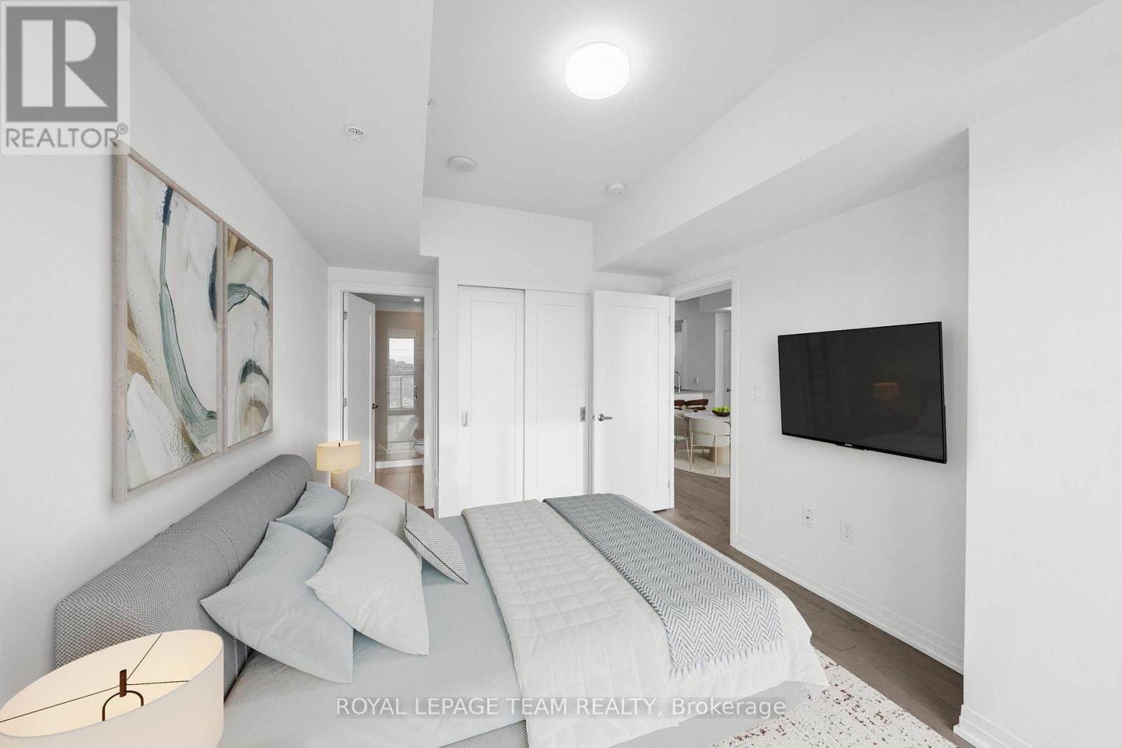 906 - 805 Carling Avenue