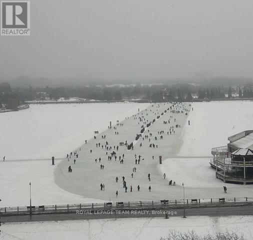 906 - 805 Carling Avenue