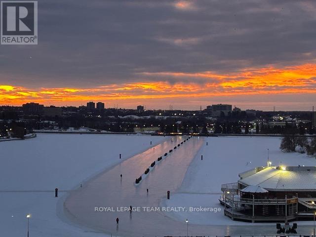 906 - 805 Carling Avenue