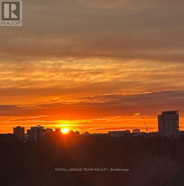 906 - 805 Carling Avenue