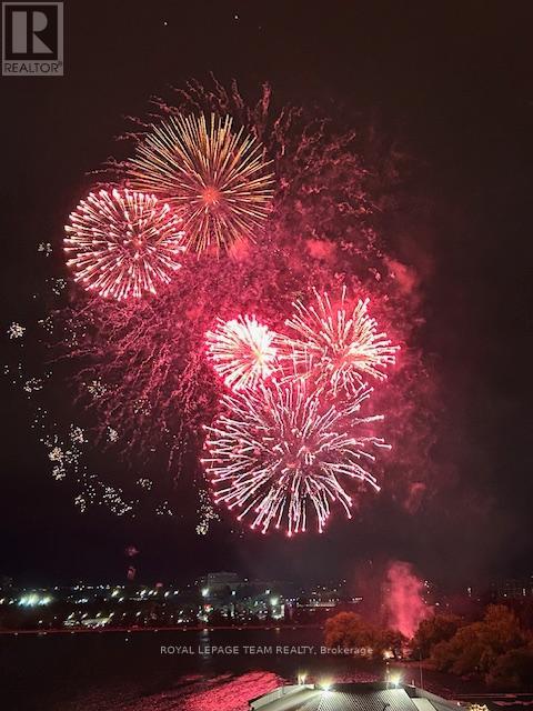 906 - 805 Carling Avenue