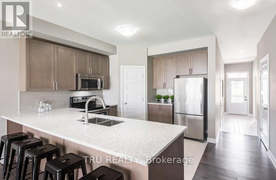 38 Billings Avenue W